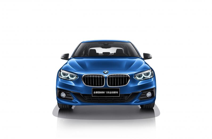  BMW 125i Sedan Sport Line 2017 года  (фото 8 из 9)